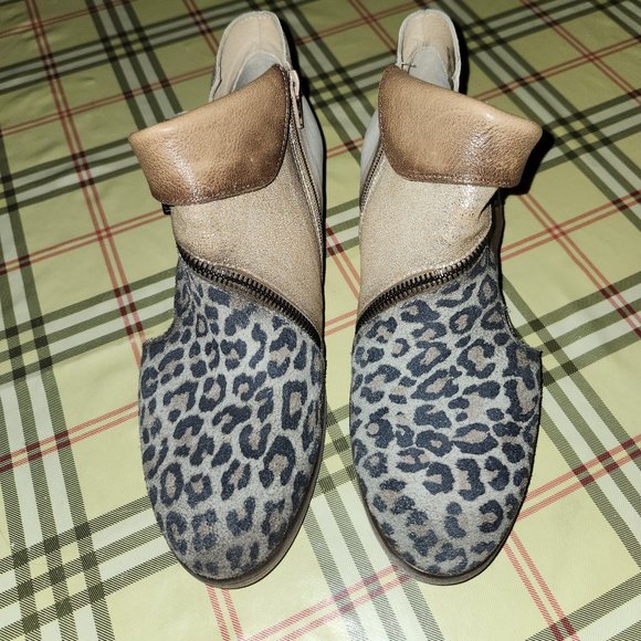 Unity In Diversity Comfortably Hip Ankle Boots Animal Print Zip Size 38 7.5 - Picture 3 of 11